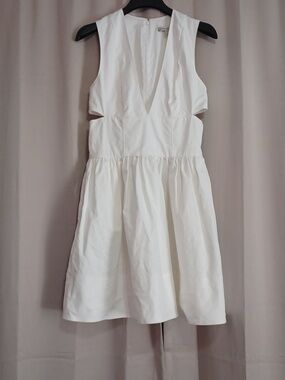 Banana Republic Anisa Cut-Out Mini Dress Deep V-Neck Pockets Pleated Skirt 8Tall